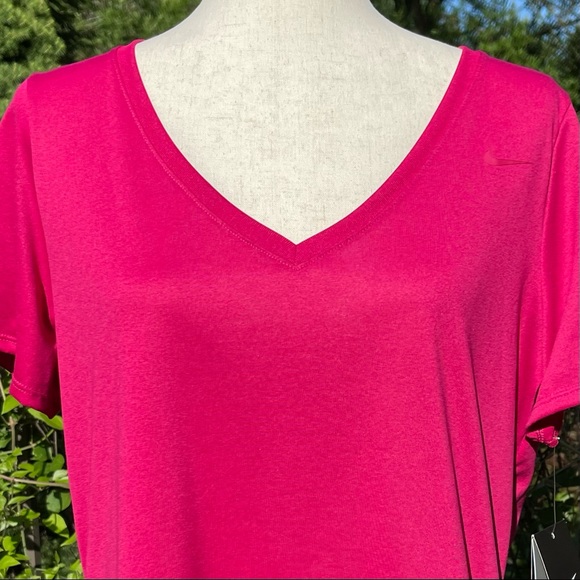 Nike Dri-FIT Legend 2.0 Athletic Cut V-Neck Training Swoosh Logo Tee - Picture 4 of 16